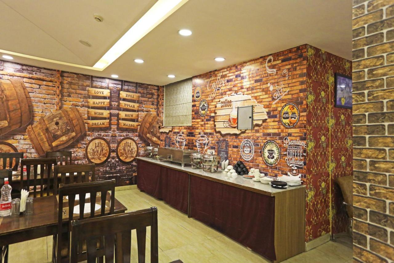 Hotel D'Capitol - Delhi Airport New Delhi Exterior photo