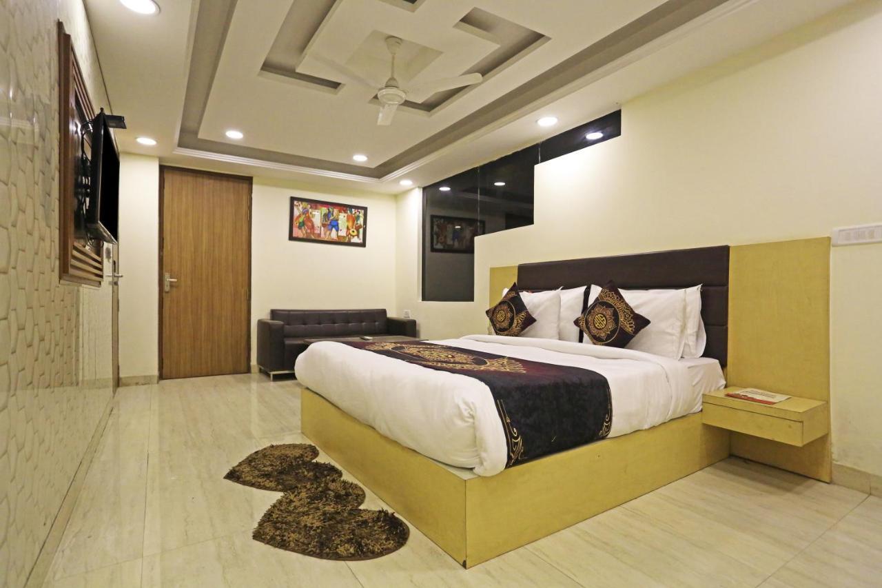 Hotel D'Capitol - Delhi Airport New Delhi Exterior photo